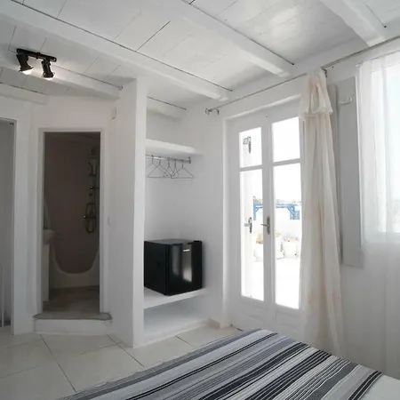 Homebase Parikia (Paros)