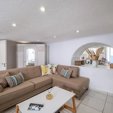 Homebase Apartment *