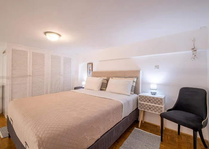 Homebase * Parikia (Paros)